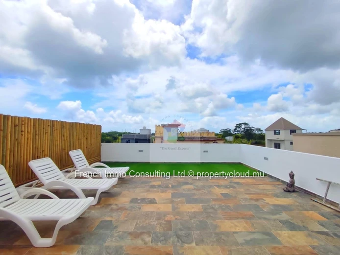 Duplex de 3 chambres en suites avec piscine privative a Mont Choisy