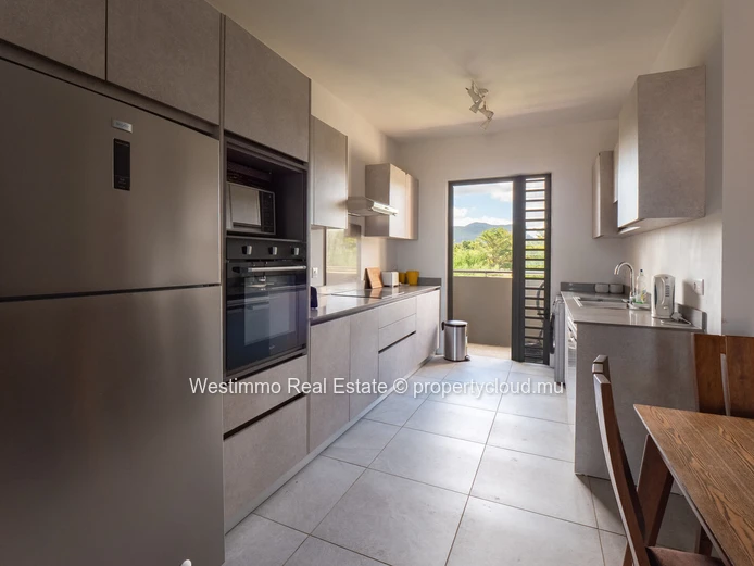 Furnished apartment for rent in Flic en Flac with rooftop