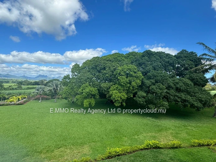 Luxury Spacious 4-Bedroom, 4-Bathroom Apartment with Panoramic Views – 262 sqm – Belle Vue Living