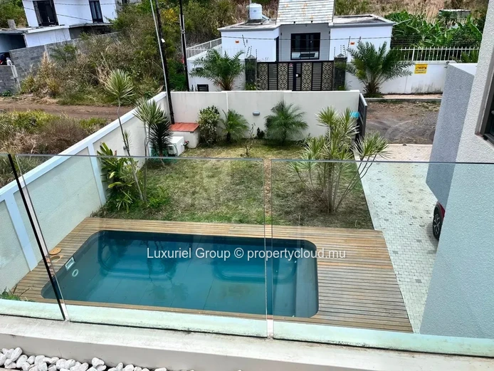 Contemporary House with Pool for Rent in Grand Baie