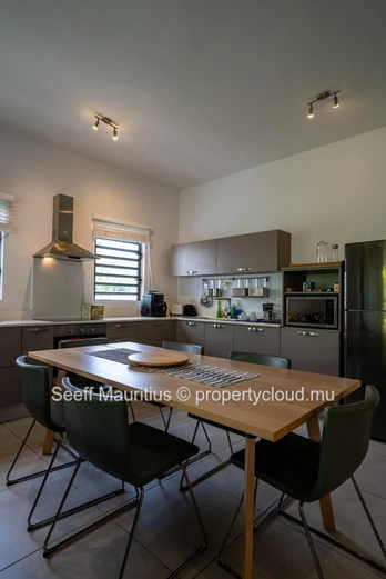 Duplex fonctionnel avec piscine privée à La Mivoie