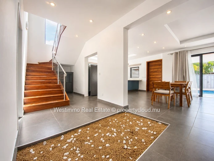 Trou aux Biches - Magnificent modern 5-bedroom en-suite furnished villa with swimming pool for rent
