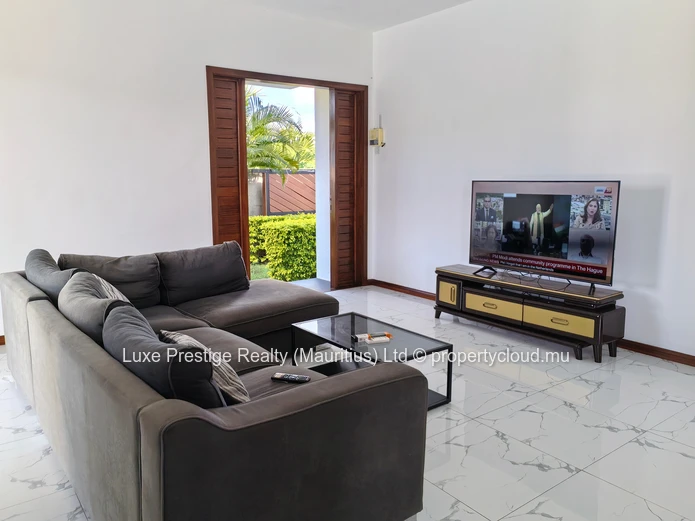 Luxury 4-Bedroom Ensuite Villa for Sale in Mont Choisy | Private Pool | Smart Security | Rs 20M