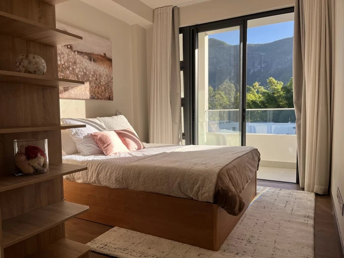 3-Bedroom Apartment with Mountain Views