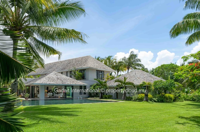 Magnifique villa avec vue sur mer et golf à vendre à Anahita Golf Resort, île Maurice