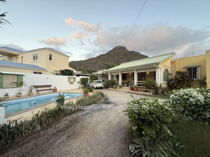 Maison meublée 2 chambres avec piscine à louer à Tamarin