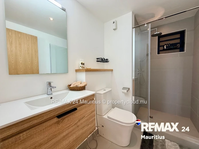 Elegant 3-Bedroom Furnished Apartment in Telfair