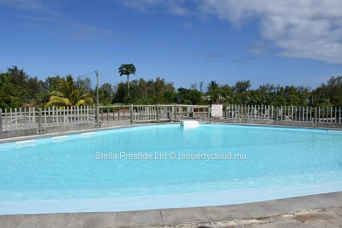 Appel Aux Investisseurs! Un Hôtel Spacieux De Style Complexe Hôtelier Près de la Plage de Belle Mare Maintenant Dispo...