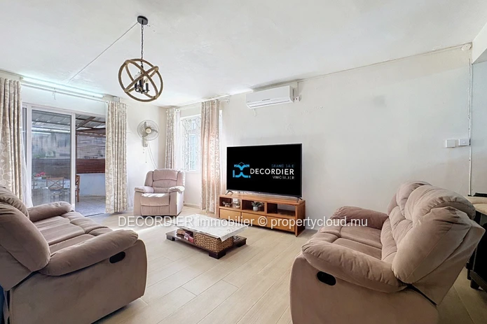 Semi-detached house for rent – Pereybère
