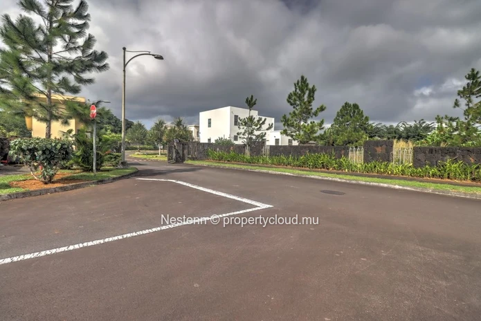 Exceptional residential plot 