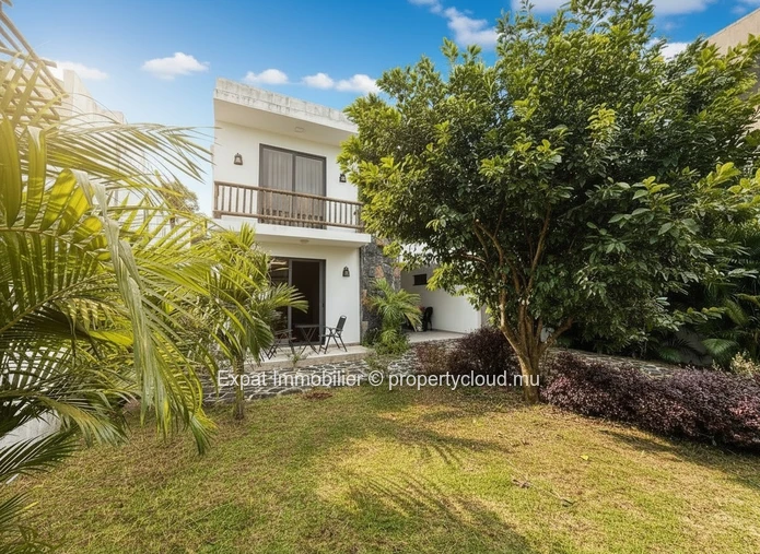 Villa Recente Avec Piscine & Rooftop – Veritable Opportunite À Trou Aux Biches