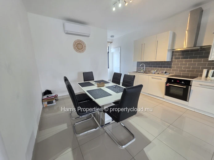 Magnifique appartement au 2e étage à louer dans une résidence haut de gamme à Pereybere, avec ascenseur
