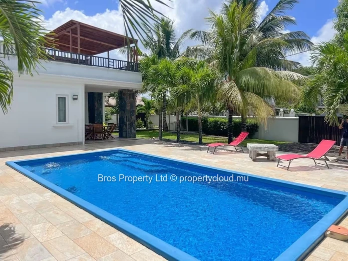 Stunning Villa with Tropical Garden & Private Pool - Grand Baie | Rs 28.5M