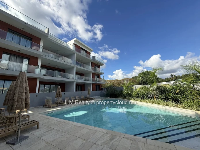 À vendre : Appartement contemporain en rez-de-chaussée à Trou aux Biches, Île Maurice