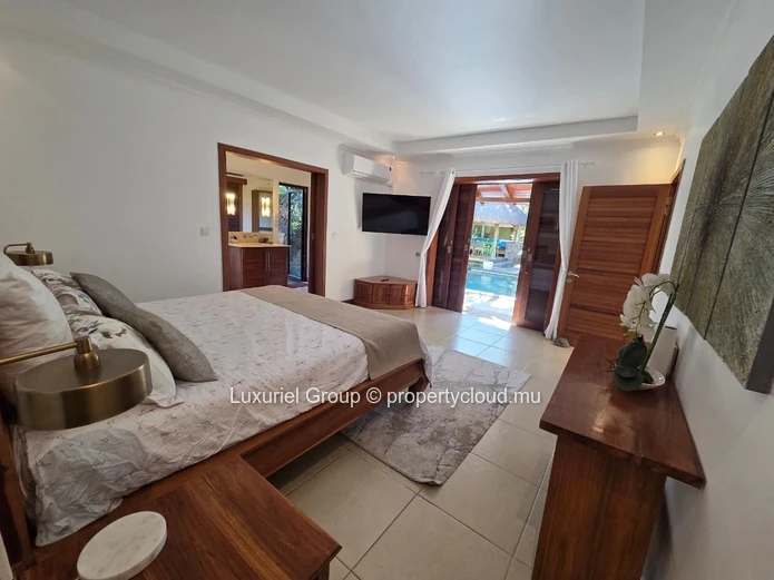Stunning Contemporary Villa for Rent – Pereybere