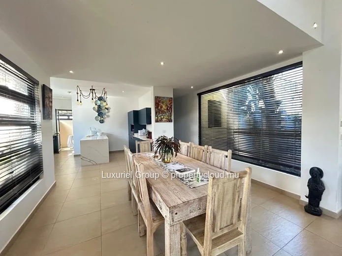 Luxury Villa For Rent In Pereybere – Secure Gated Estate