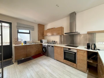3 Bedroom Townhouse, Duplex