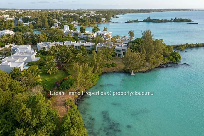 3-bedroom beachfront duplex with private pool and private rooftop in Grand Gaube – Mauritius