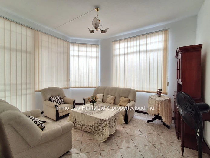 Maison de 3 chambres meublé en location long terme Rose Hill 