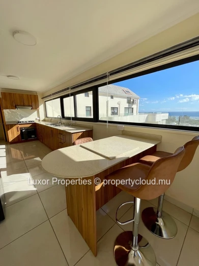 Penthouse – Appartement 4 Chambres à Louer à Flic en Flac