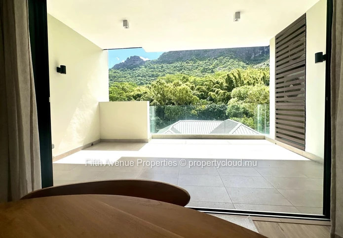 Moka – Stunning 3-Bedroom Apartment – Mountain View