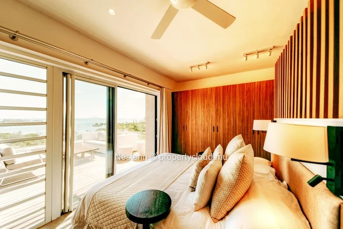 Superbe penthouse de 4 chambres avec vue mer