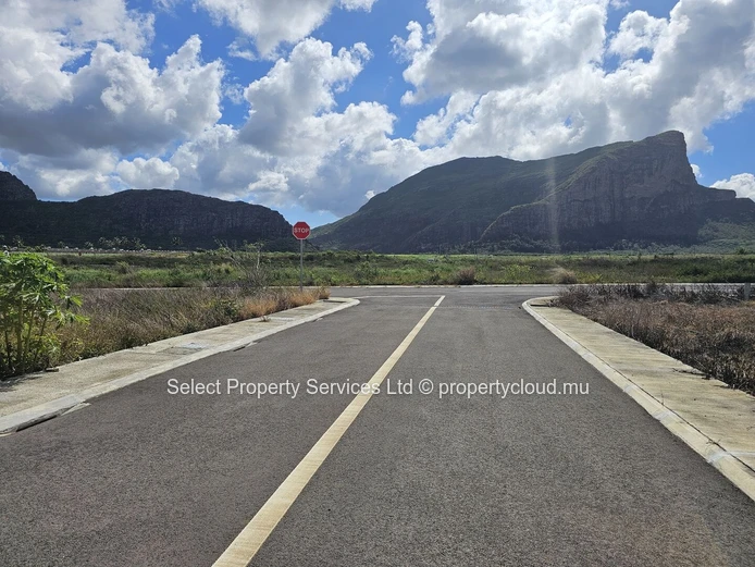 Terrain à vendre, Morcellement Pierrefonds, Palma, à Rs 4.4M