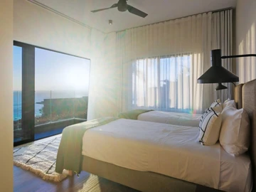 5 Bedroom Villa
