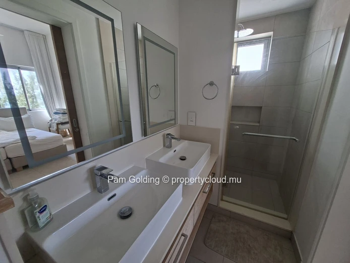 Grand Gaube – Penthouse à louer – Pam Golding Mauritius