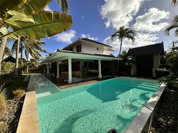 4 Bedroom Villa