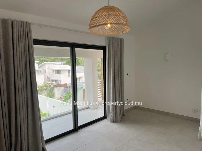 Villa neuve de 4 chambres proche de l'école