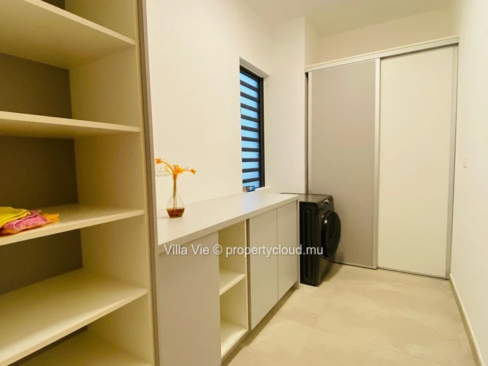 Péreybère - Appartement de haut standing de 3 chambres pieds dans l'eau
