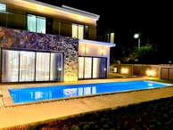 4 Bedroom Villa