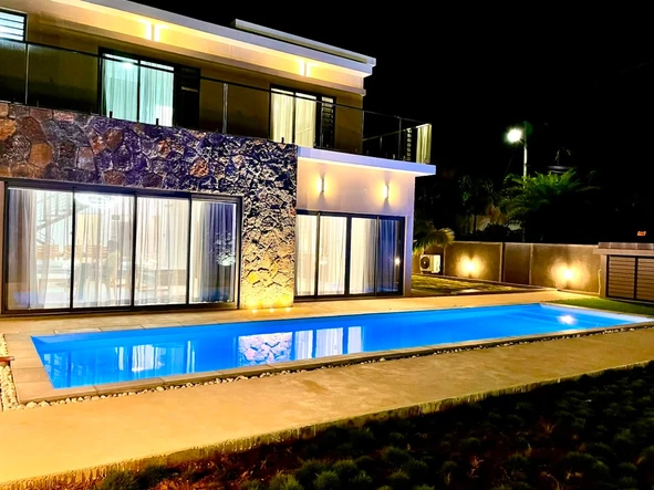 4 Bedroom Villa