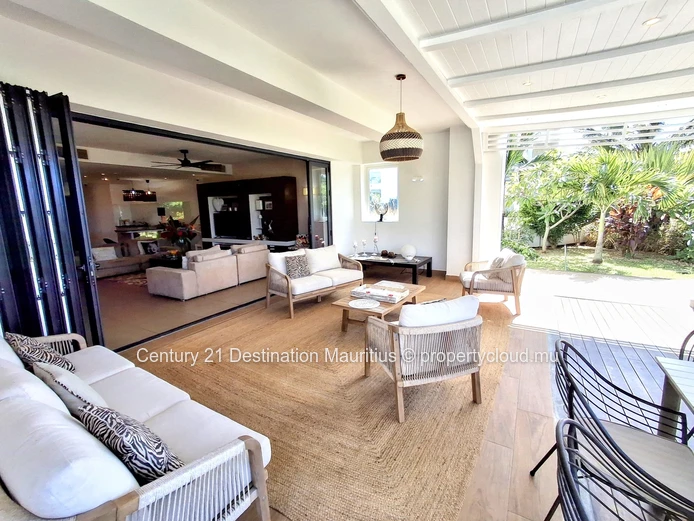 Ground Floor Sea View Apartment