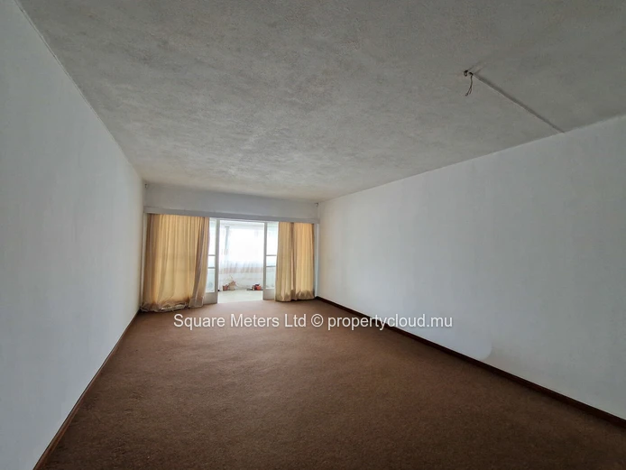 Live in the Heart of Curepipe – 3-Bedroom Apartment with Lift & Covered Garage (Sole Mandate)