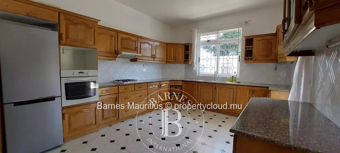POINTE AUX CANONNIERS - Spacious family home - 4 bedrooms