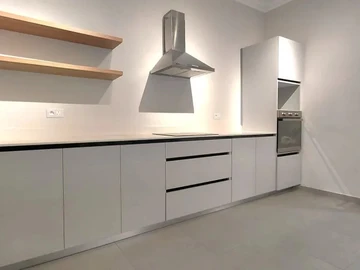 6 Bedroom House