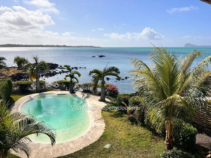 Butte à l'herbe - Belle villa de 3 chambres avec piscine, pieds dans l'eau (Mandat exclusif)