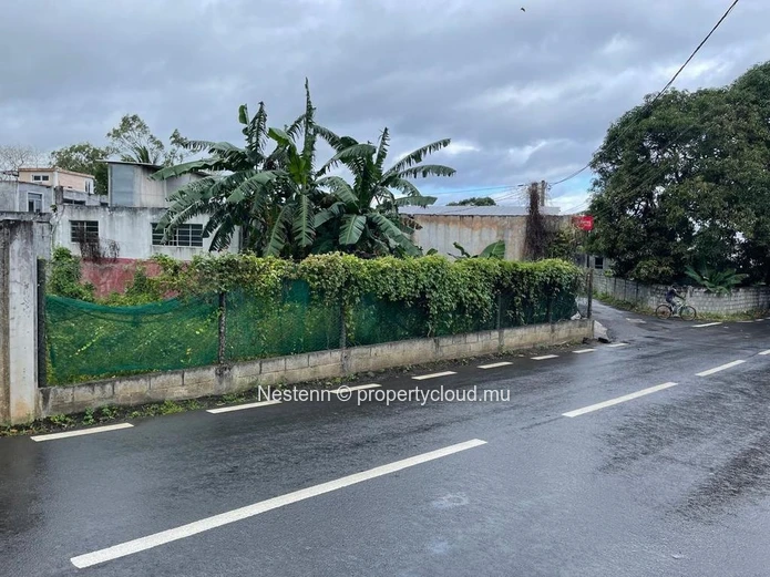 Terrain de 1635 m²