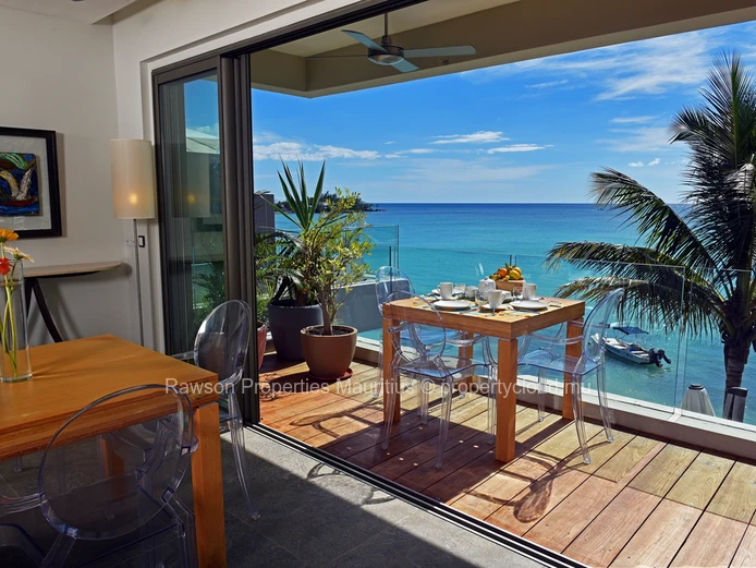 Beachfront Apartment In Pereybere 