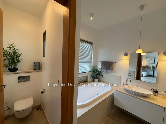 Appartement élégant de 3 chambres en suite à Balaclava
