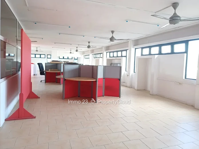Bureau - 2500ft2 - Vacoas - Ref. BU82645LO