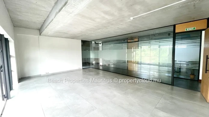 47m² Open Plan Space With Balcony In Black River