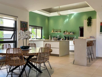 4 Bedroom Villa