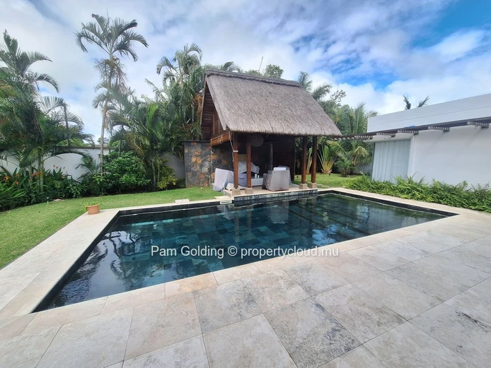Serene Elegance: 3-Bedroom Villa in Clos du Littoral, Grand Baie