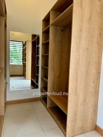 Villa F4 avec piscine Vivez dans le luxe et le confort proche centre commercial de la Croisette de Grand Baie dans un...