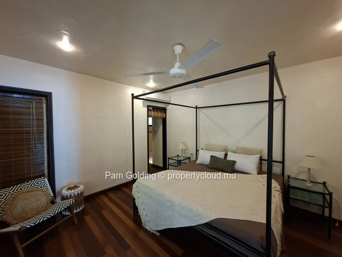 Spacious 300 m² Family Villa for Rent – Petit Village