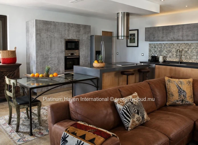An Extraordinary Penthouse Beachfront Apartment