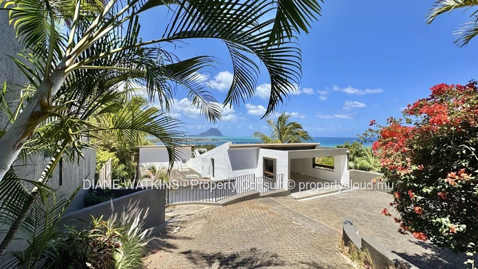 Maison de charme de 4 chambres avec piscine et vue sur Le Morne à Rivière Noire